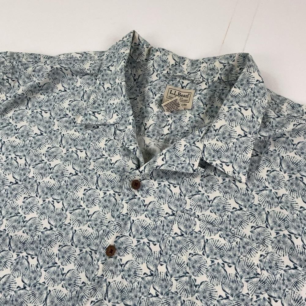 L.L. Bean Shirt Mens 2XL Blue Seashell Print Camp Short Sleeve Button Up 300229